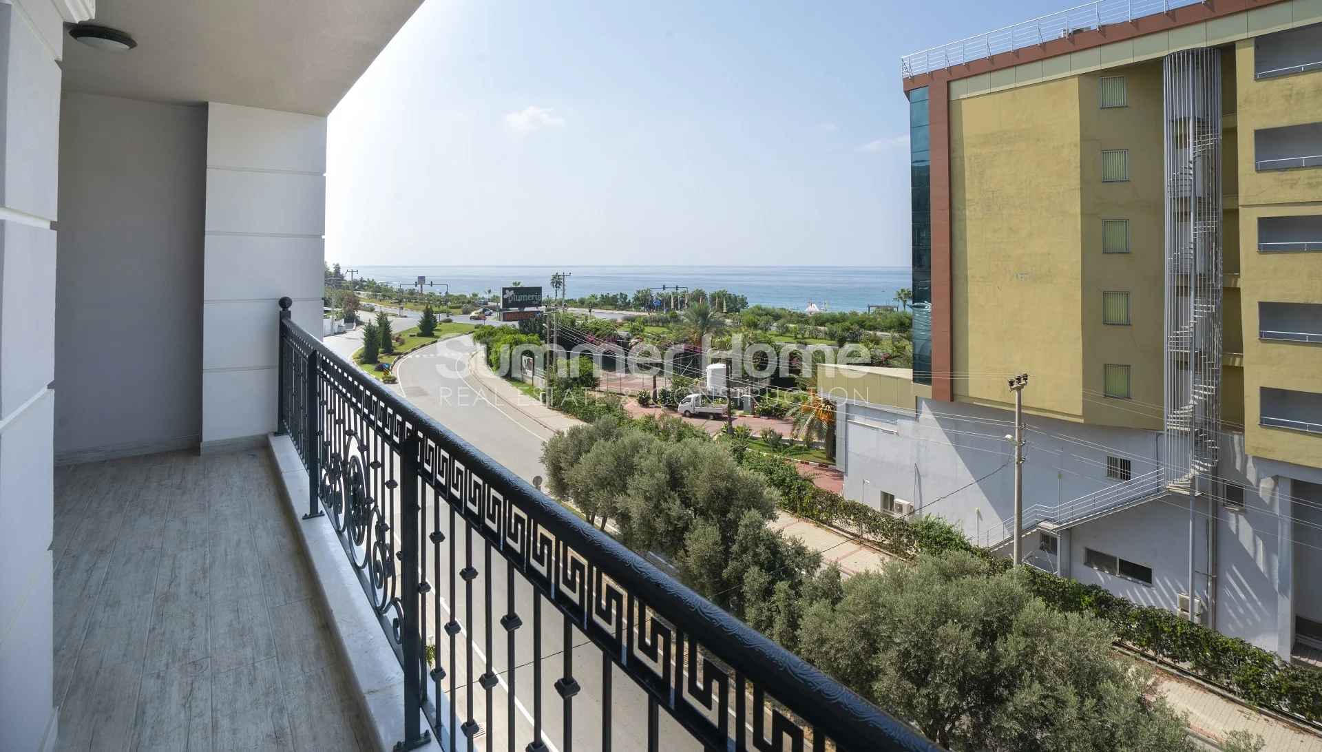 Appartements de haute qualité avec installations sur la deuxième ligne de mer à Kargicak Alanya interior - 11