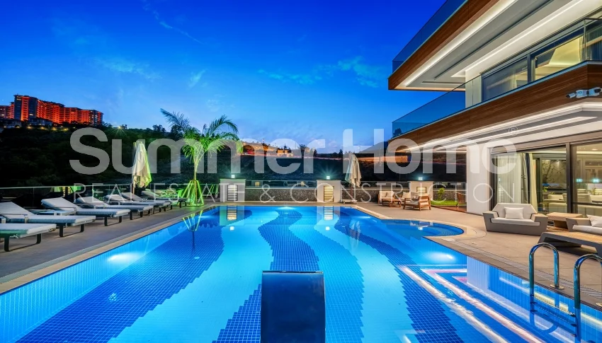 Amazing Villa with Beautiful Views and Perfect Location in Alanya General - 2