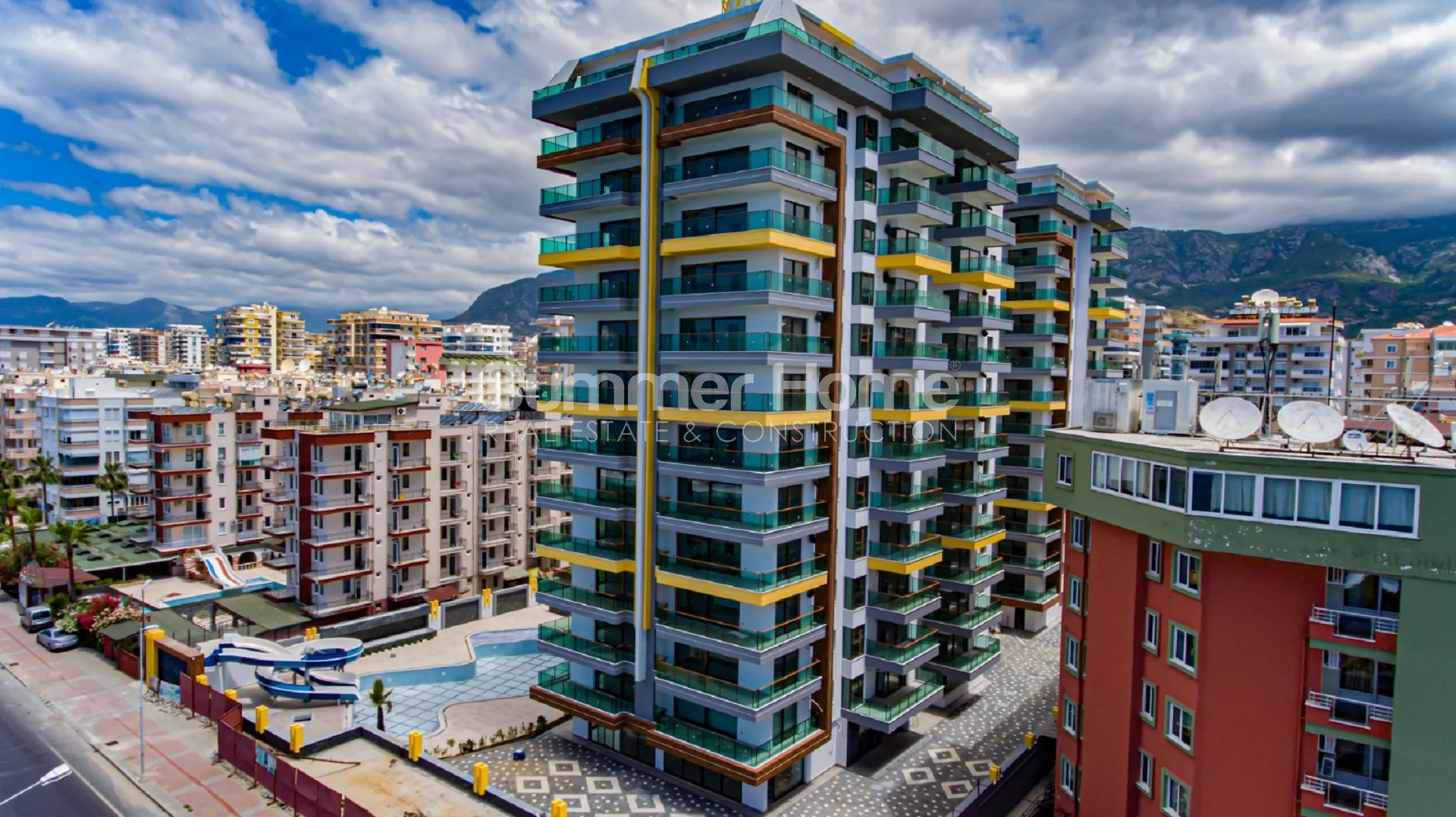 High Standard Apartments Providing Amazing Sea View and Beachfront Location in  Alanya, Mahmutlar General - 2