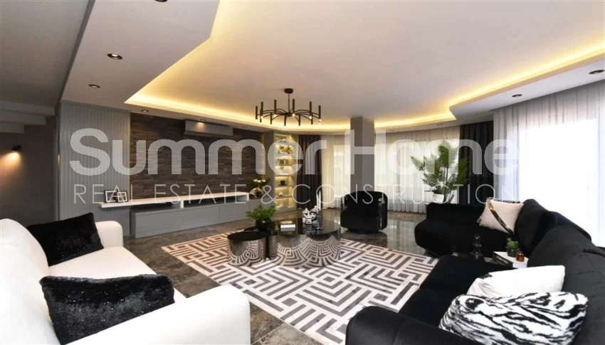 Ultra-Modern Luxurious Villa in Kargicak Interior - 18