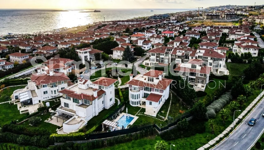 Luxurious Triplex Villas in Beylikduzu