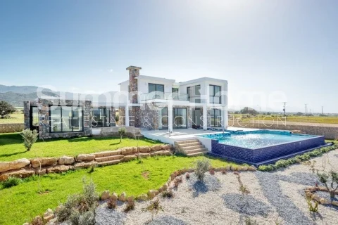 villas Spacieuses en duplex avec un design luxueux dans un endroit unique à Chypre Général - 5